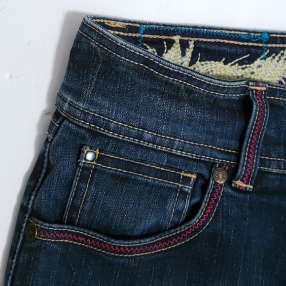 Tommy Bahama RELAXED BOOTCUT Embellished Jeans 6 R - Picture 5 of 8